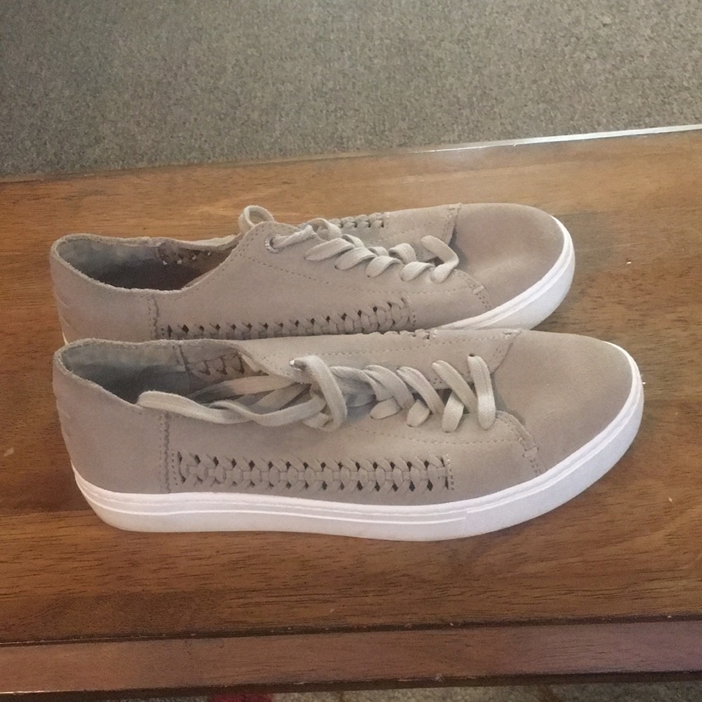 TOMS sneakers, tan color - Picture 3 of 4